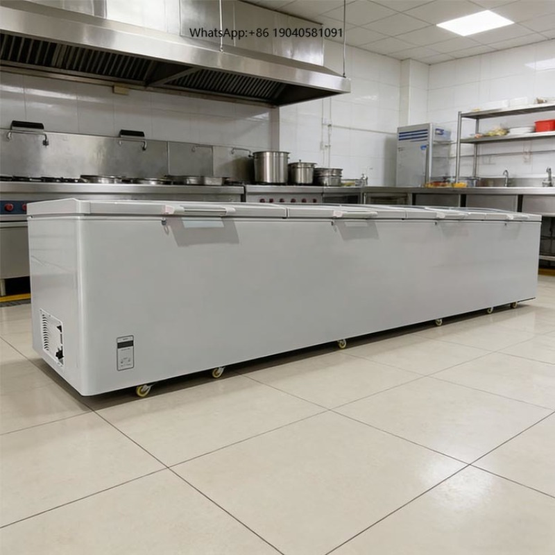 Commercial Chest Freezer - 2688 Large Single-Temperature Commercial Horizontal Four